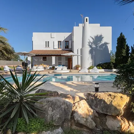 Mercedes Villa