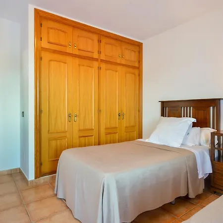 Mercedes Villa *