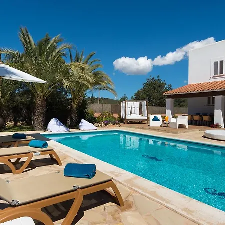Mercedes Villa *